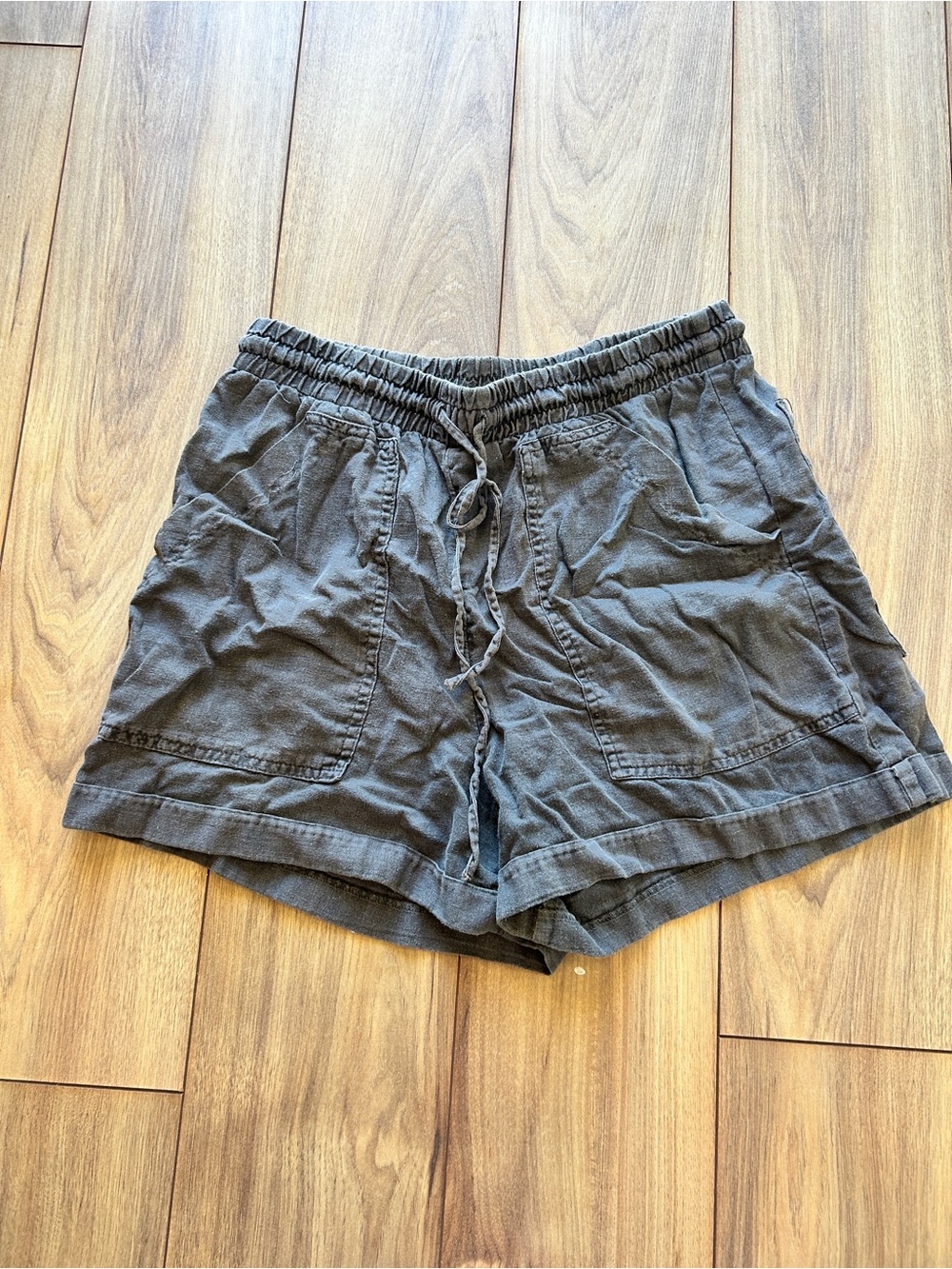 Universal Thread Drawstring High-Waist Shorts — Charcoal Gray